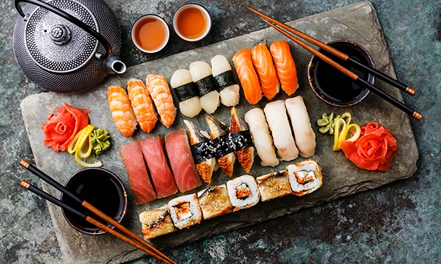 Afhalen: sushibox (21 of 48 stuks) van Hello Sushi