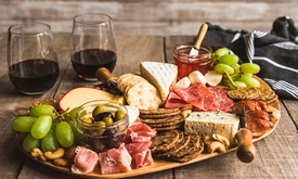Borrelplank (voor 6 personen) om af te halen