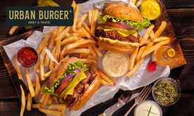 Burger + frites + évtl. onions rings ou croquettes au fromage à consommer sur place